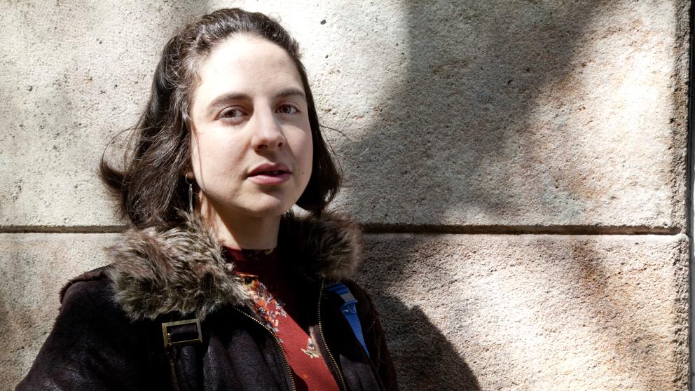 La escritora española Cristina Morales en la Feria del Libro de Montevideo