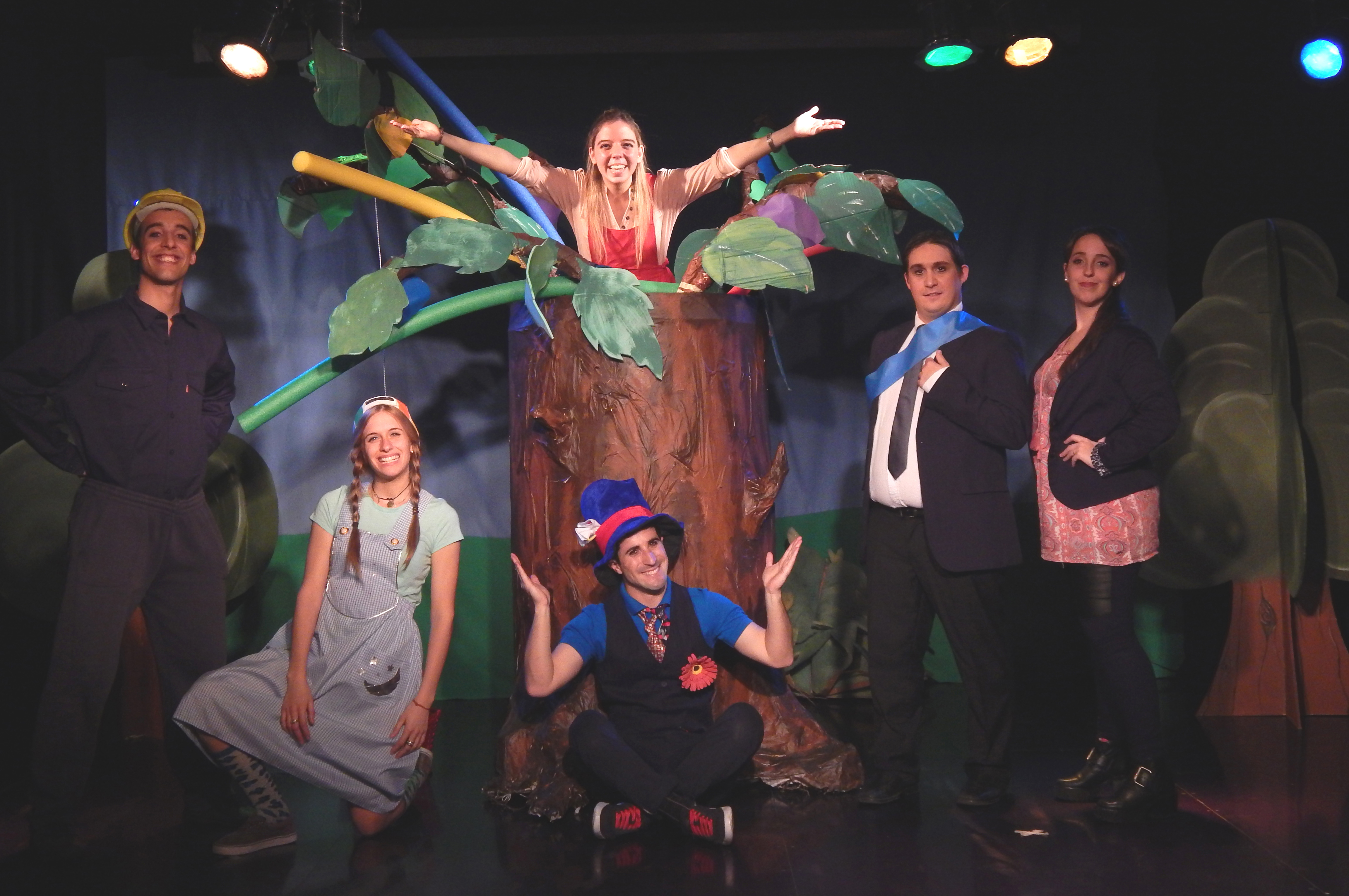 HYG Grupo de Teatro presenta: El Árbol de Julia de Luis Matilla