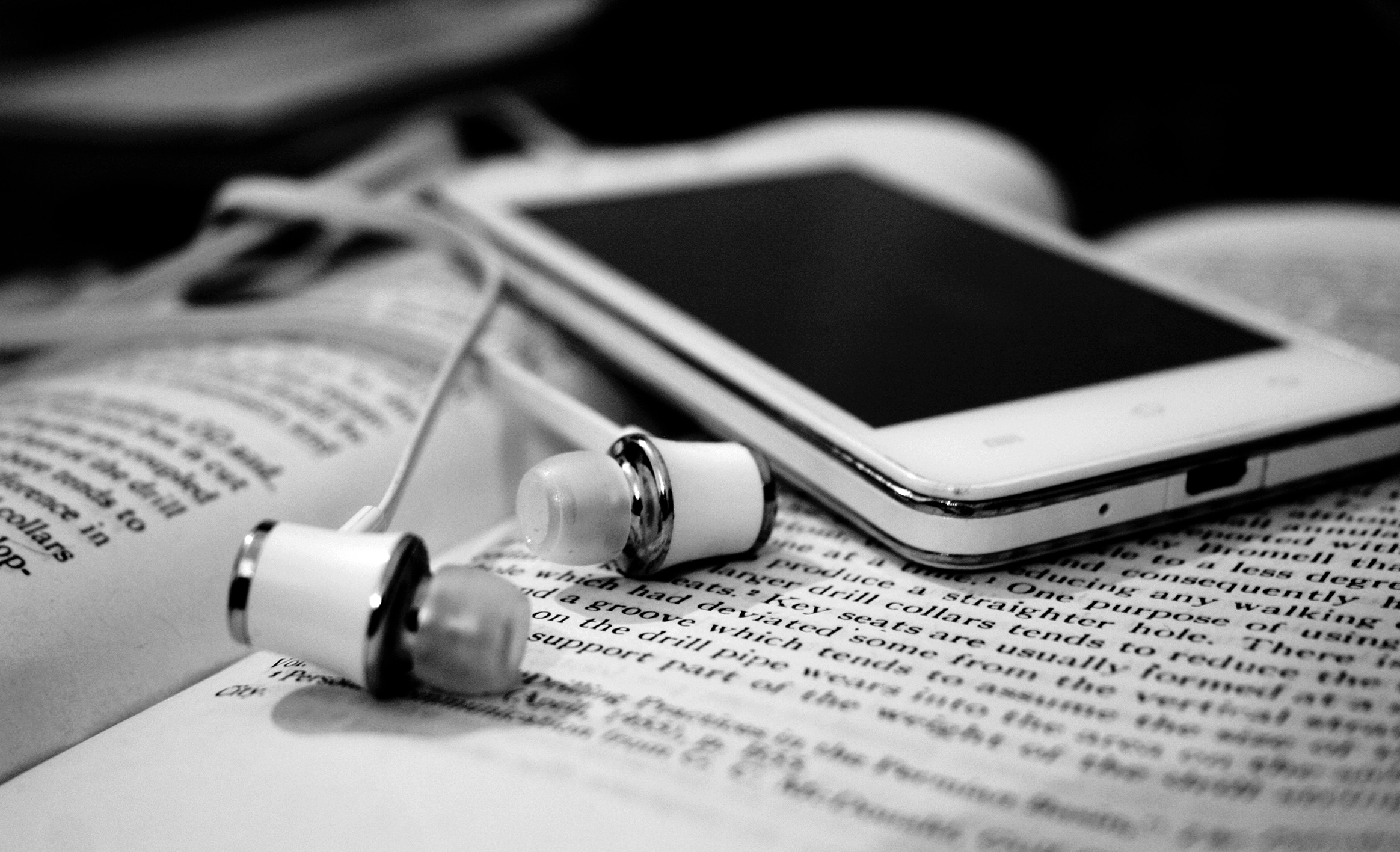 Tertulia literaria: “Escritura 2.0”