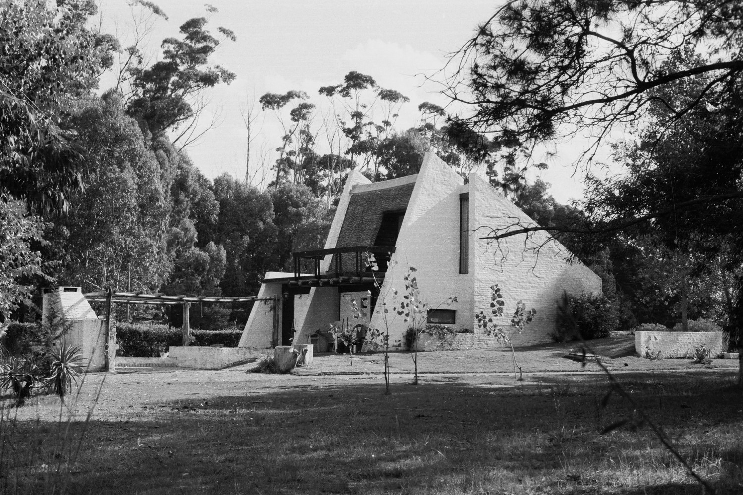 Presentación de la obra del arquitecto Mario Spallanzani