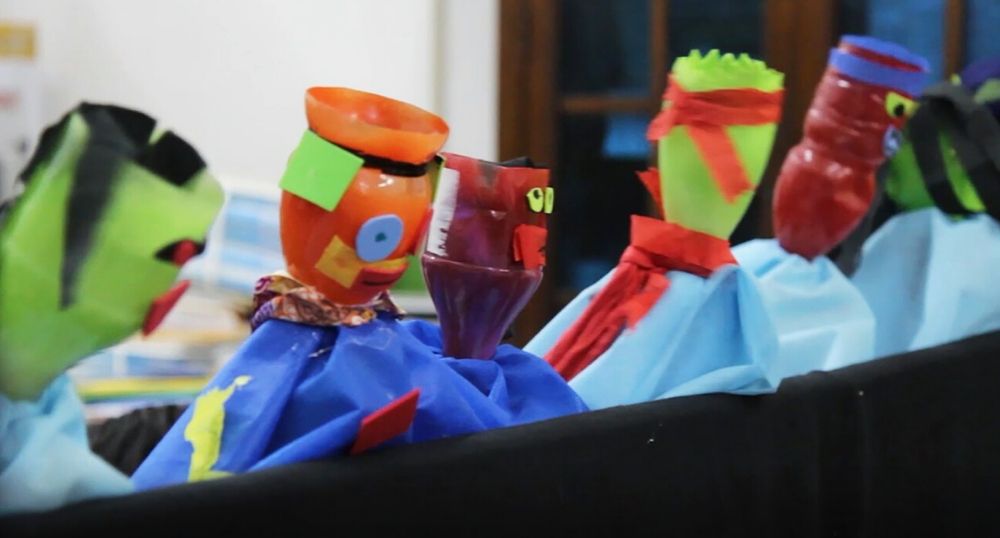 La Ovidio titers band y Pies con alas presentan el espectáculo de títeres “Derechos al Sur”