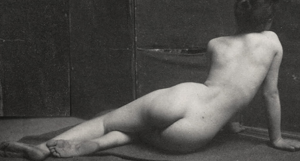 Pieles a la intemperie: un diálogo sobre el desnudo femenino en escena