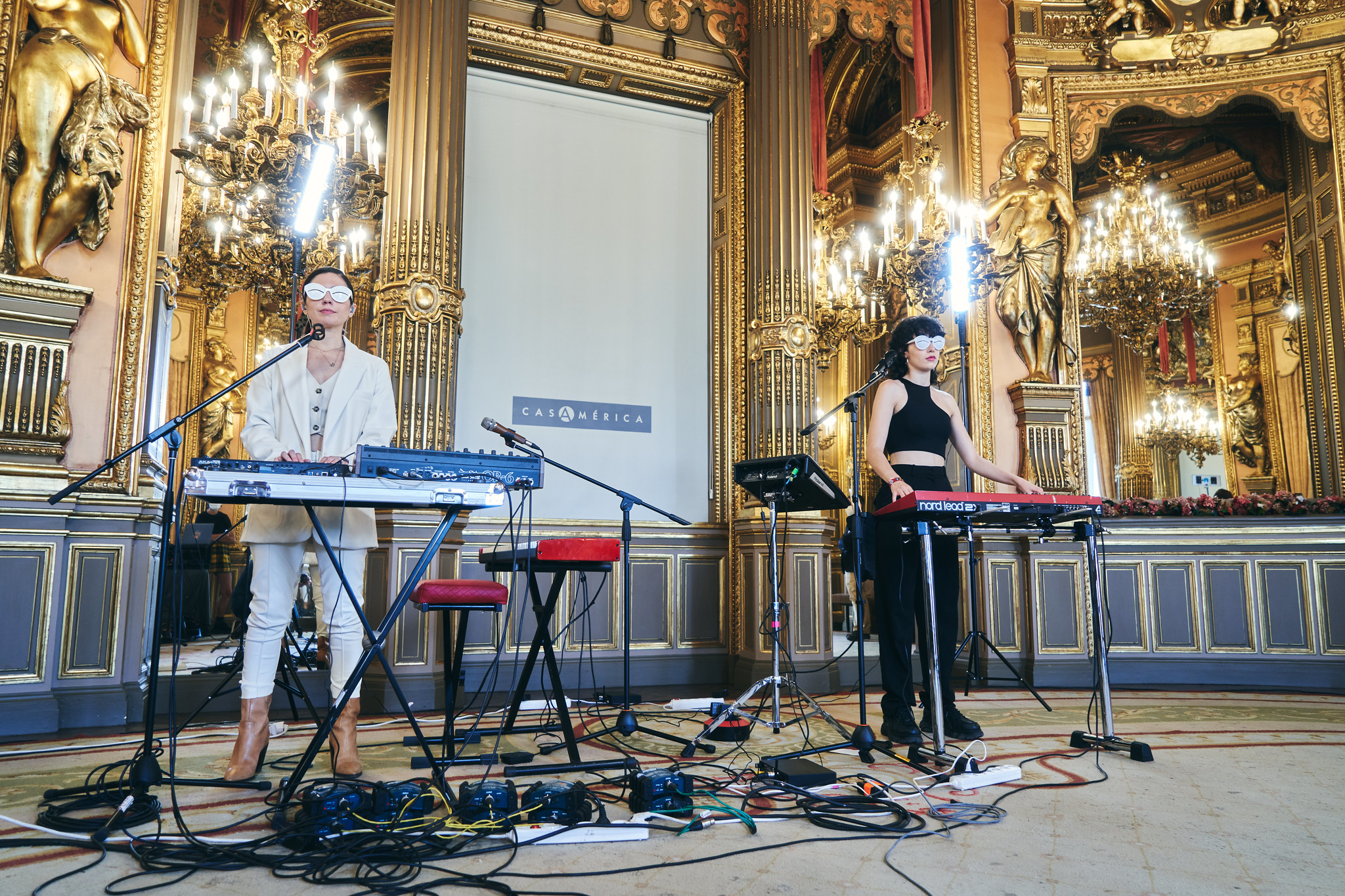 Javiera Mena en concierto