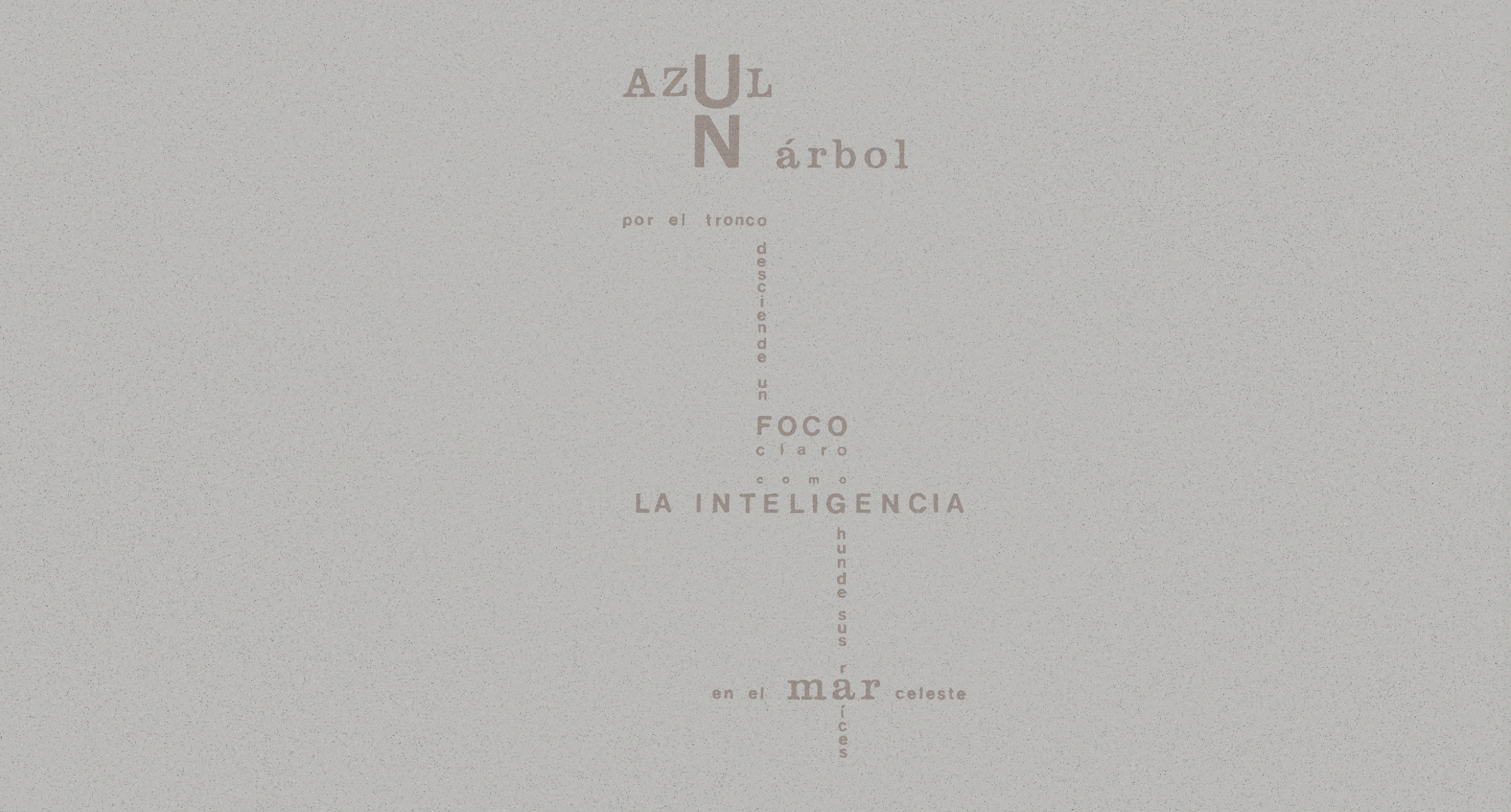 Un árbol azul transparente